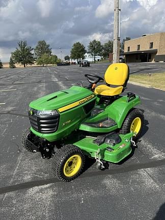 Image of John Deere X738 equipment image 2