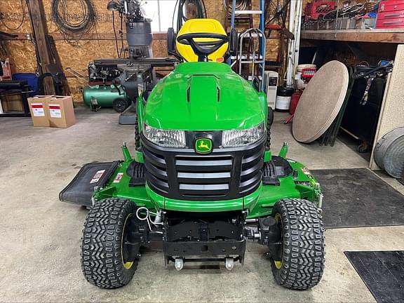 Image of John Deere X738 equipment image 1