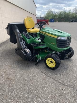 Main image John Deere X738