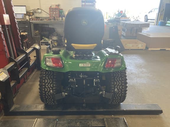 Image of John Deere X738 equipment image 4