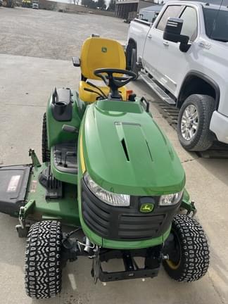 Image of John Deere X738 equipment image 4