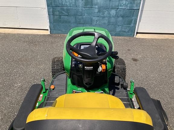 Image of John Deere X738 equipment image 4
