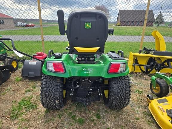 Image of John Deere X738 equipment image 4