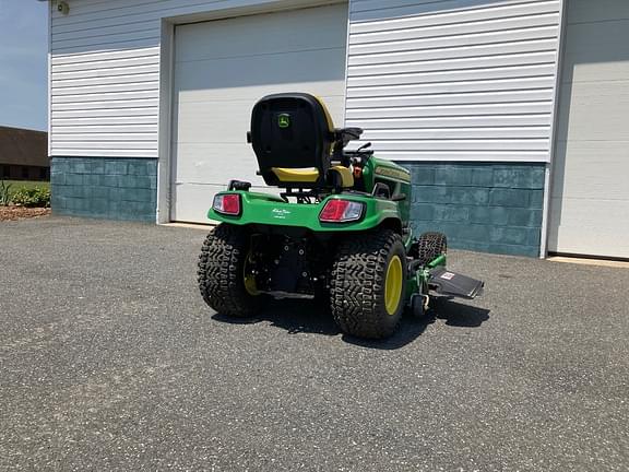 Image of John Deere X738 equipment image 2