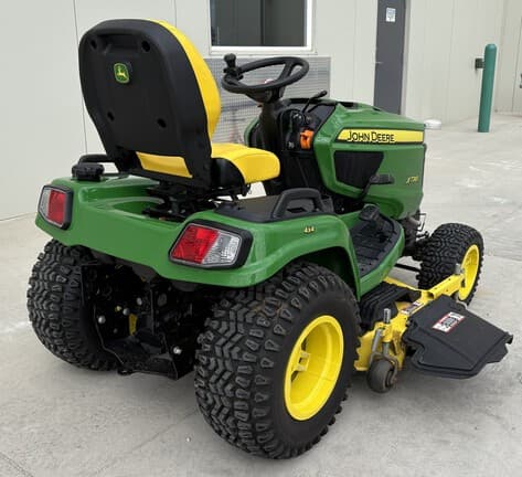 Image of John Deere X738 equipment image 2
