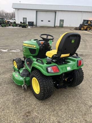 Image of John Deere X738 equipment image 2