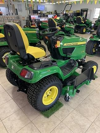 Image of John Deere X738 equipment image 4