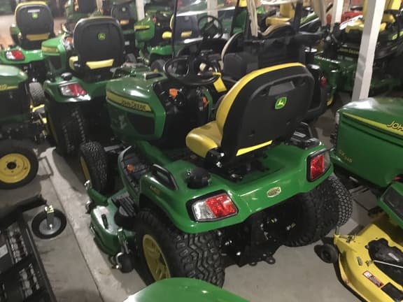 Image of John Deere X739 equipment image 4