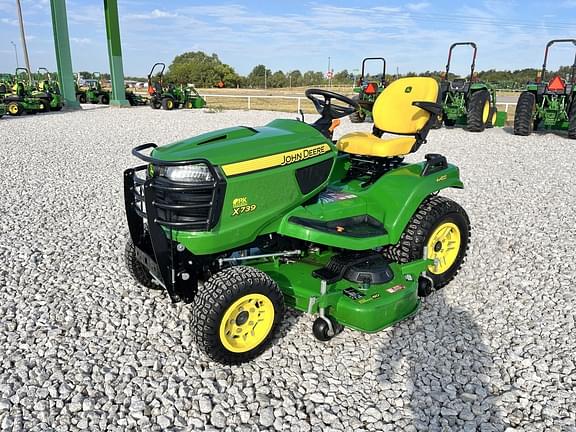 Image of John Deere X739 Primary image