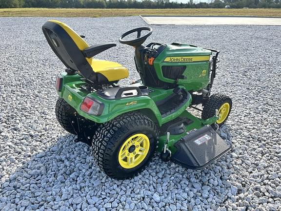 Image of John Deere X739 equipment image 4