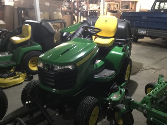 Image of John Deere X739 equipment image 1
