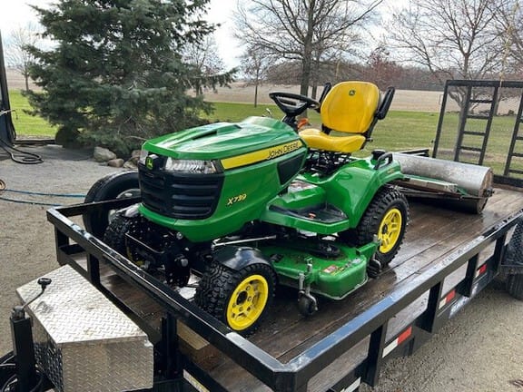 2023 John Deere X739 Equipment Image0