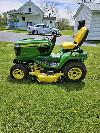 Image of John Deere X739 Image 1