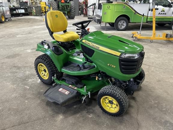 Image of John Deere X739 equipment image 2