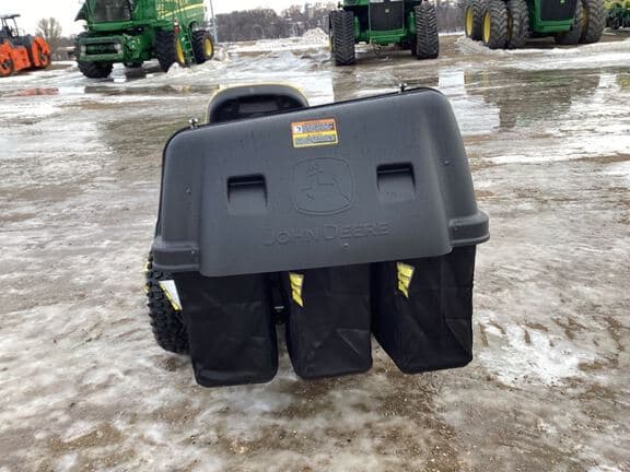 Image of John Deere X739 equipment image 3