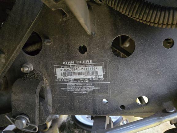 Image of John Deere X739 equipment image 4