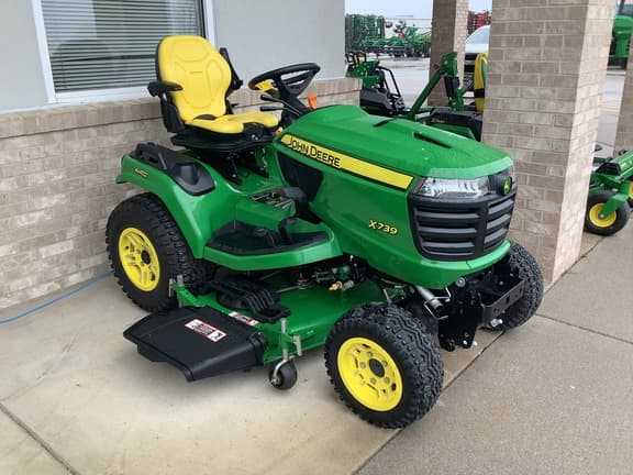 Image of John Deere X739 Primary image