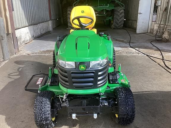 Image of John Deere X739 equipment image 1