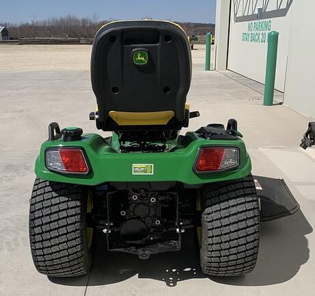 Image of John Deere X750 equipment image 3