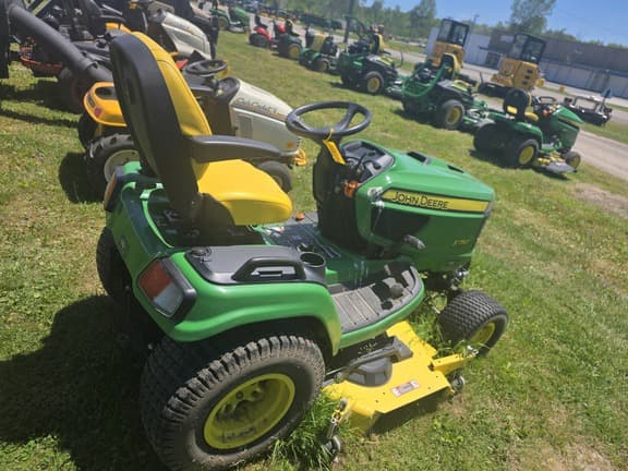 Image of John Deere X750 equipment image 3
