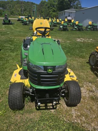 Image of John Deere X750 equipment image 1