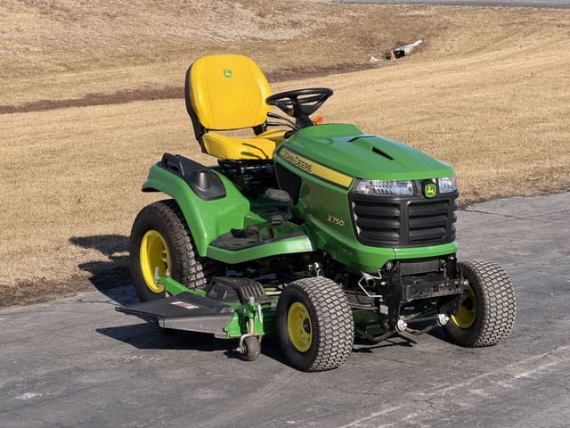 Image of John Deere X750 equipment image 2