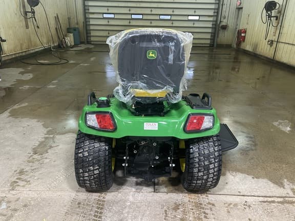 Image of John Deere X750 equipment image 2