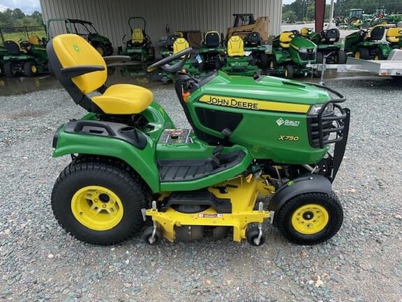 Image of John Deere X750 equipment image 2