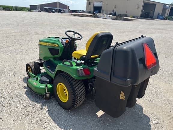 Image of John Deere X750 equipment image 2