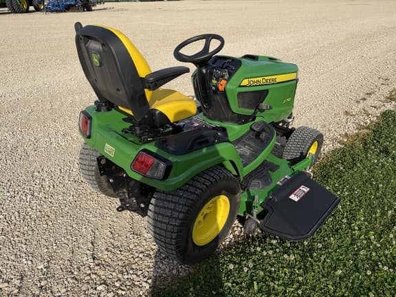 Image of John Deere X750 equipment image 3