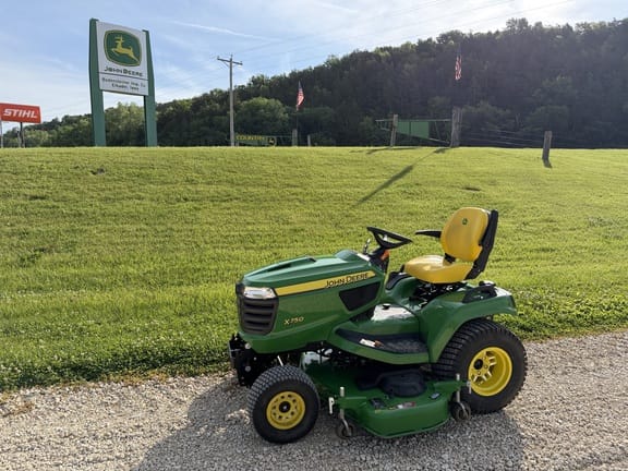 2023 John Deere X750 Equipment Image0