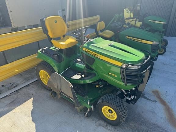 Image of John Deere X750 equipment image 1