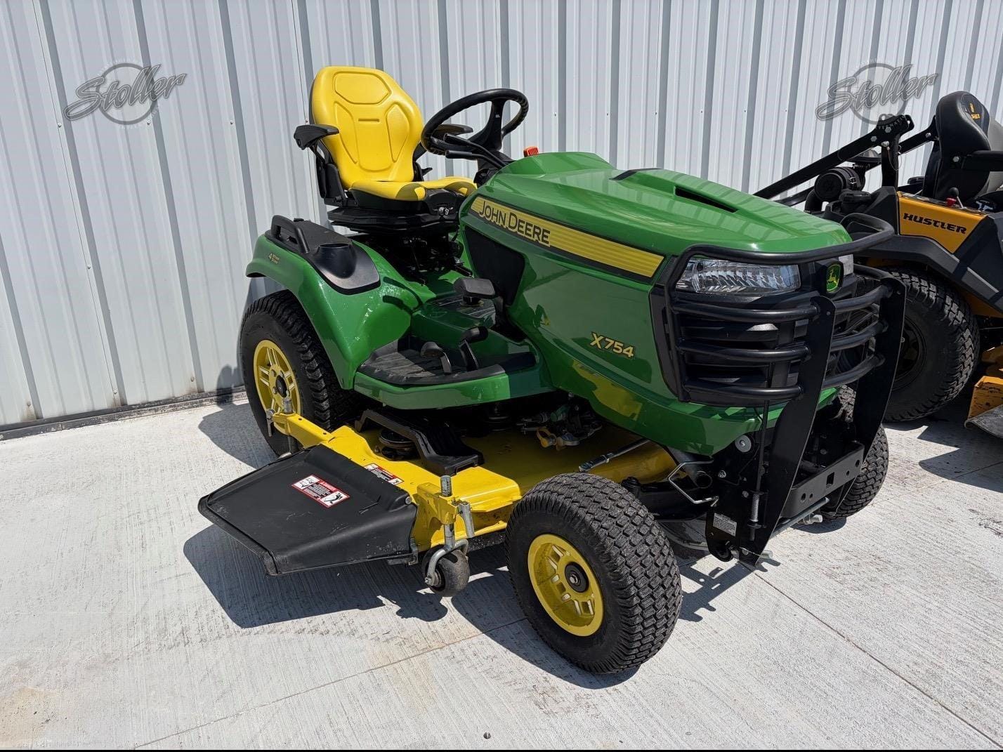 2023 John Deere X754 Equipment Image0