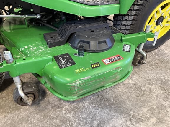 Image of John Deere X754 equipment image 1