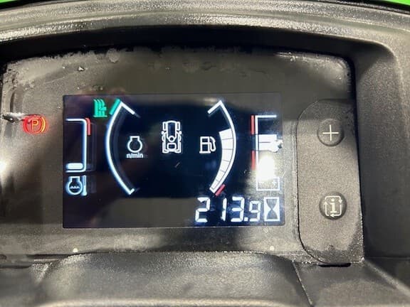 Image of John Deere X754 equipment image 4