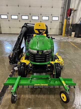 Image of John Deere X754 equipment image 1