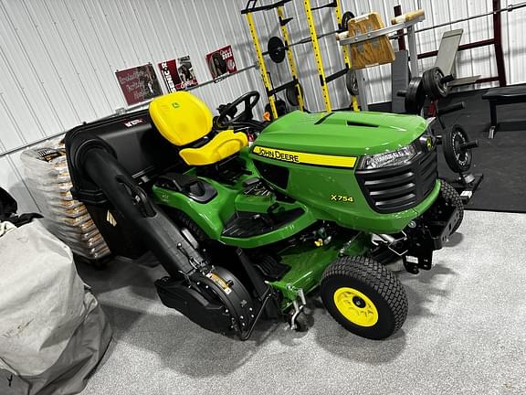 Image of John Deere X754 Image 0