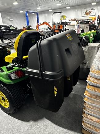 Image of John Deere X754 equipment image 3