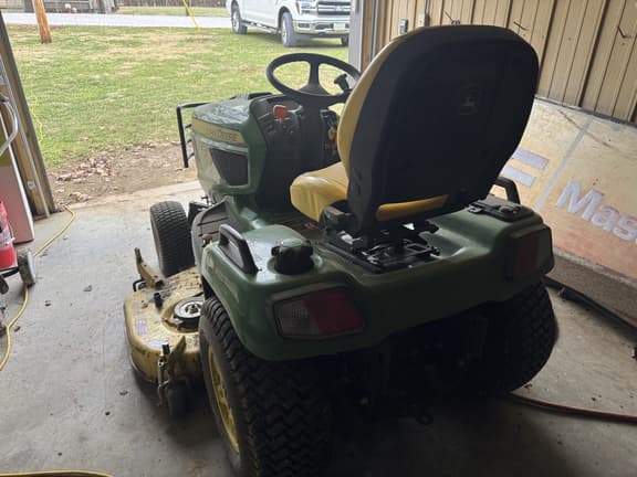 Image of John Deere X754 equipment image 4