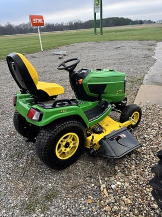Image of John Deere X754 equipment image 4