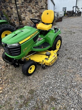 Image of John Deere X754 equipment image 1