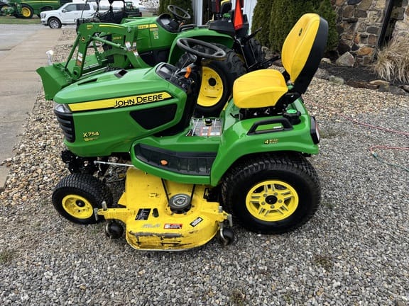 2023 John Deere X754 Equipment Image0