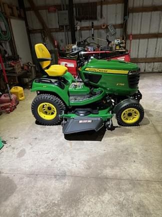 Image of John Deere X758 equipment image 1