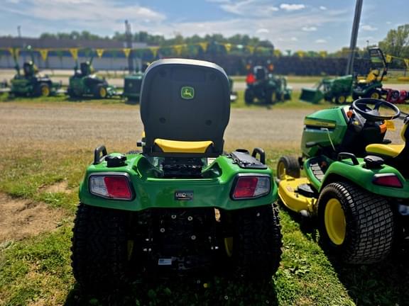 Image of John Deere X758 equipment image 2