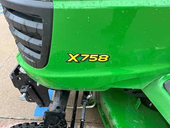 Image of John Deere X758 equipment image 1