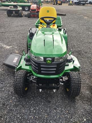 Image of John Deere X758 equipment image 1