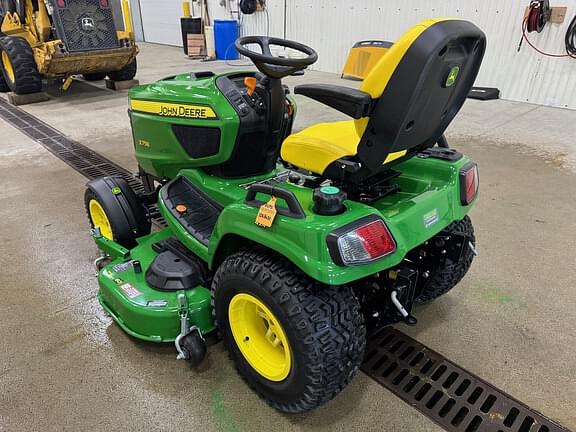 Image of John Deere X758 equipment image 2
