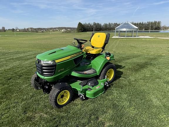 Image of John Deere X758 Primary image