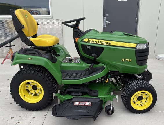 Image of John Deere X758 equipment image 1