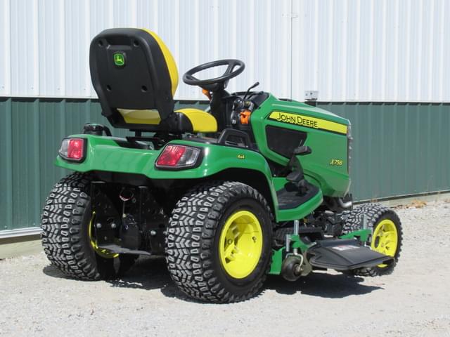 Image of John Deere X758 equipment image 4